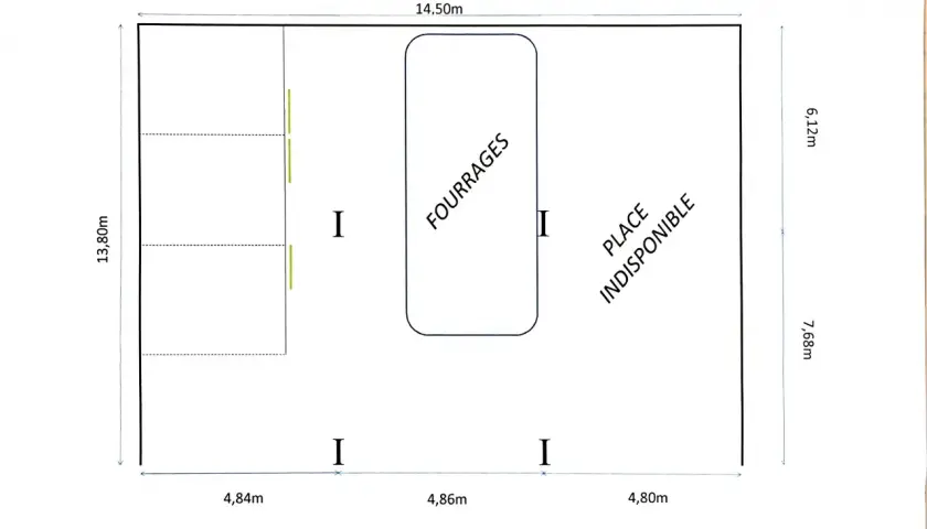 Plan d'un box cheval avec dimensions. Le box comprend une zone de fourrage et une place indisponible.